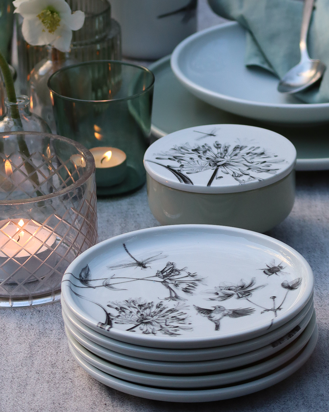 teller 17 . im garten .