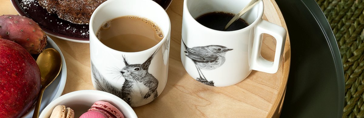 becher und tassen von mittelpunkt