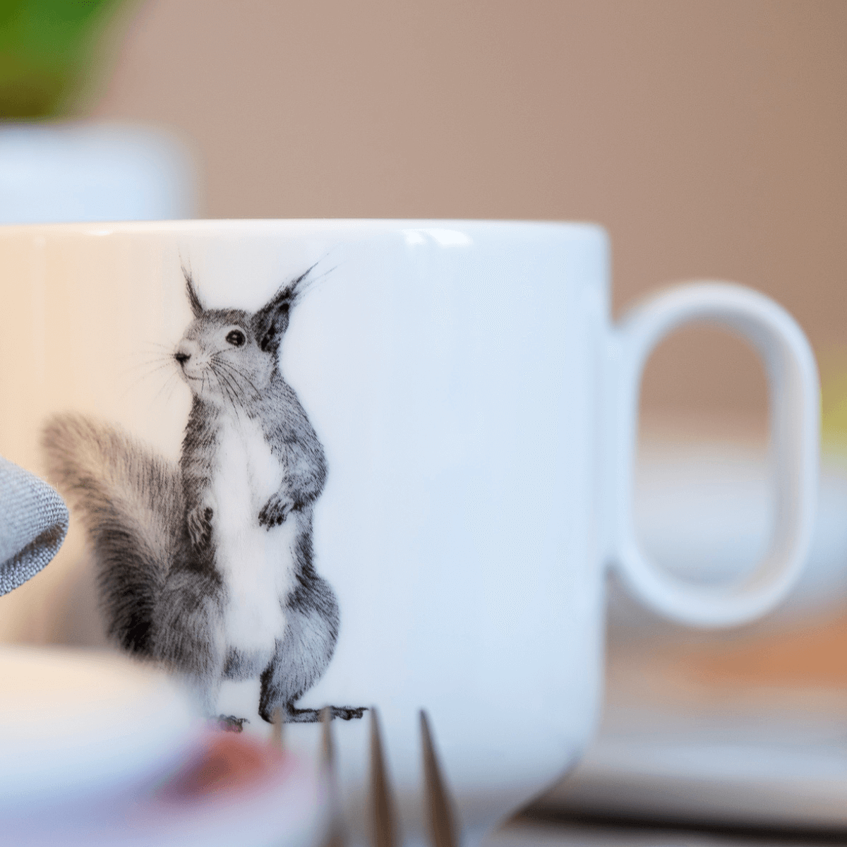 becher mit henkel 300 . eichhörnchen .
