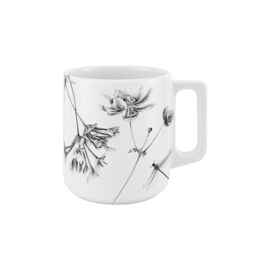 becher mit henkel 370 . im garten .